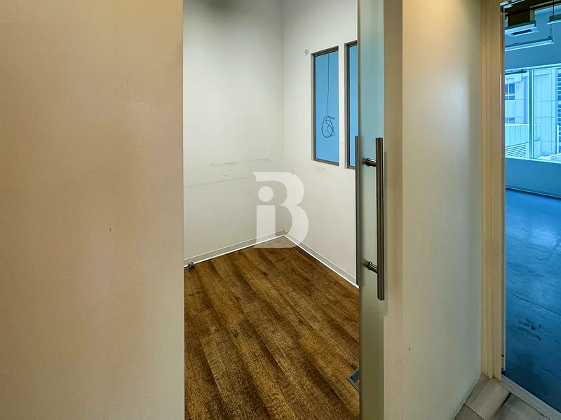 VACANT | FULLY FITTED | WALKABLE TO METRO64069085863938113