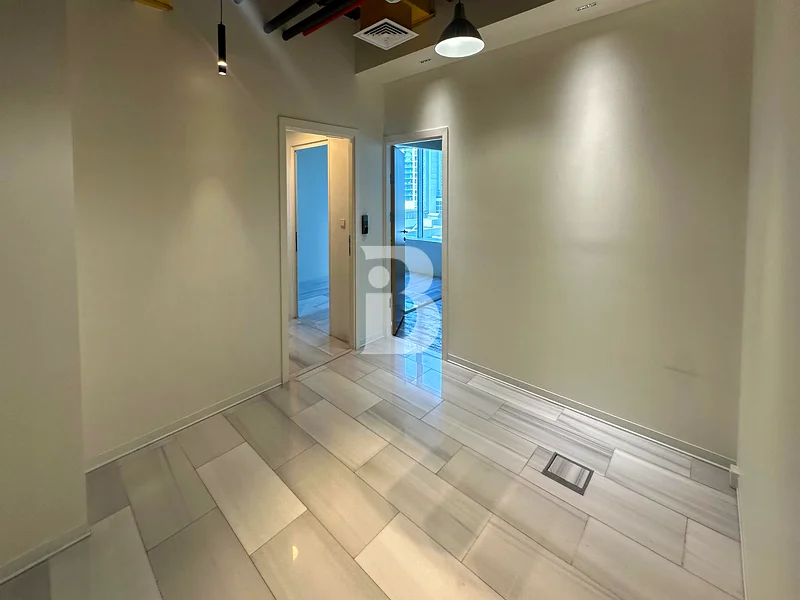 VACANT | FULLY FITTED | WALKABLE TO METRO64069085863938114