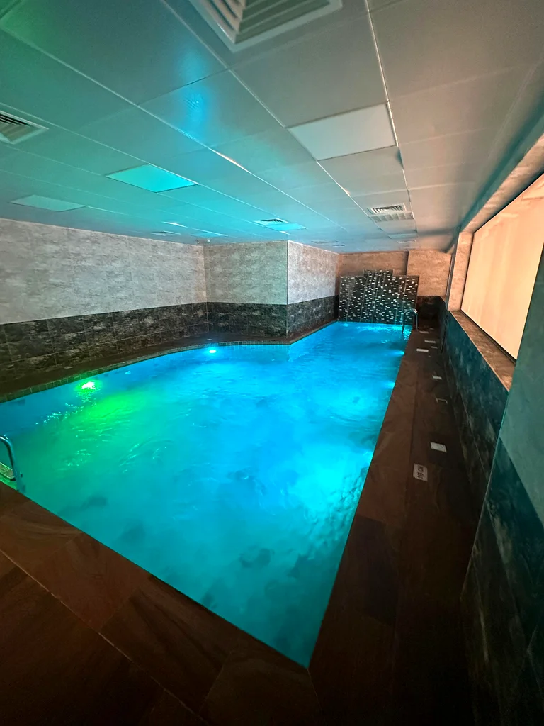 Luxury 1BHK for annual rent in Al Mowaihat 3 Ajman – Gym, pool, free month, 2 baths, built-in wardrobes & balcony with open view64052442399489110