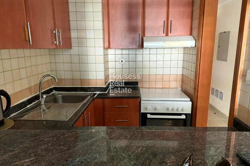 Partial Marina View | Prime Location | Vacant64164268734338111