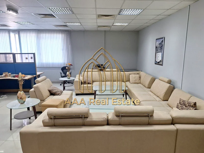 HUGE PLOT | 6 WAREHOUSES| FACTORY FACILITIES| 8KM AWAY FROM CITY64062371986306113
