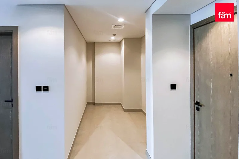 STUDY ROOM | BRAND NEW | HIGH FLOOR64051896037761114