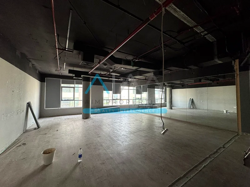 Bright 1080 SQFT Ready To Move Office With Multiple Payment Options64063355103233114