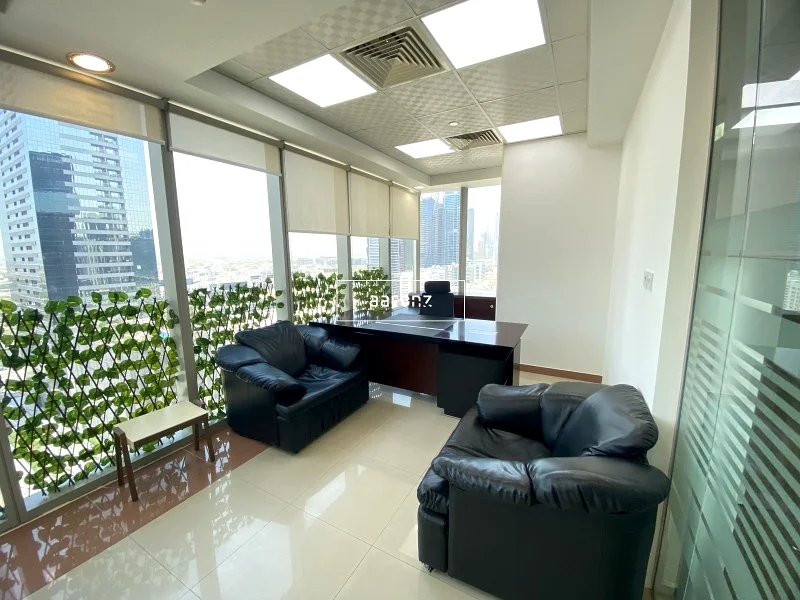 Near to Metro | Fully Fitted | Vacant Unit64070073745283110