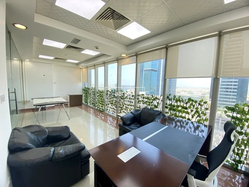 Near to Metro | Fully Fitted | Vacant Unit64070073745283112