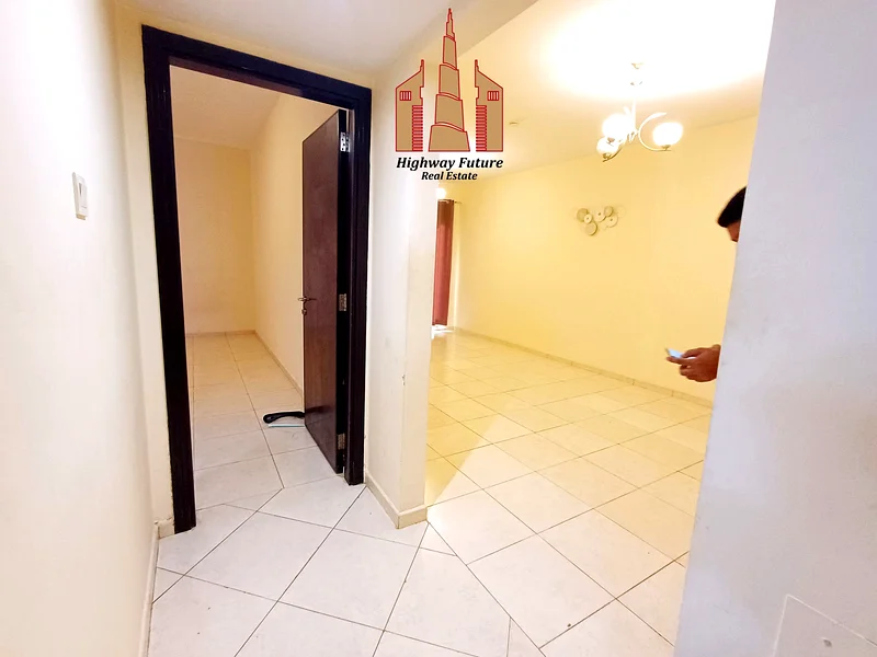 Gym&Pool free ● Species 1-BHK Aprt with Balcony ● Master bedroom ● Fully family Building64052440206467111