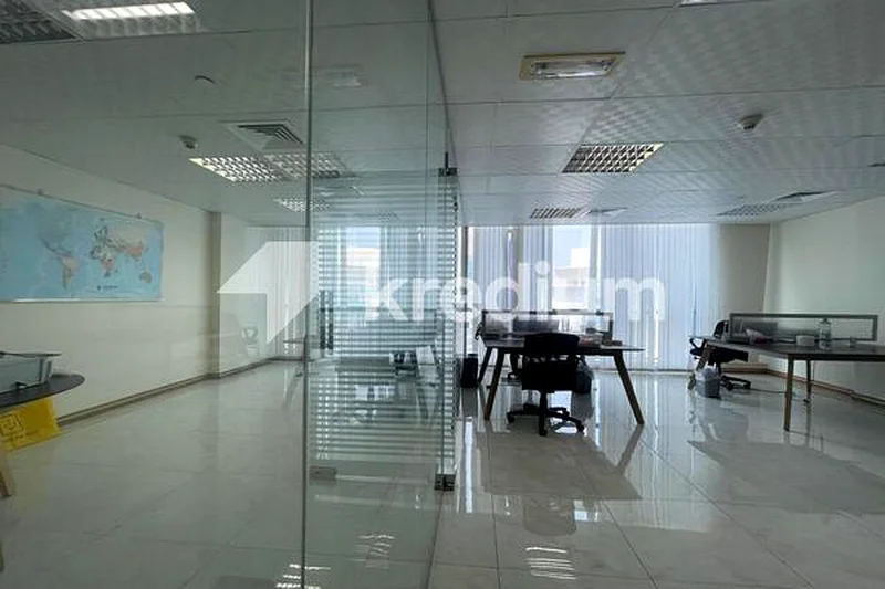 Fitted | High Floor | Partitioned | DMCC license64072451363715111