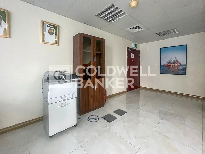 شاغرة I طابق عالي I مجهزة بالكامل I إطلالات خلابة64072344315393113