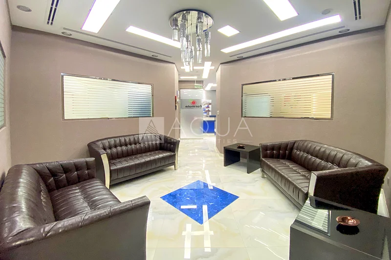 مساحة مكتبية حديثة في باي سكوير | موقع متميز64069202531970114