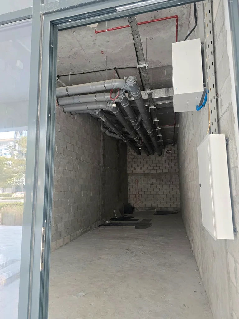 Main Boulevard Facing | Vacant | Unfurnished64065483507971112