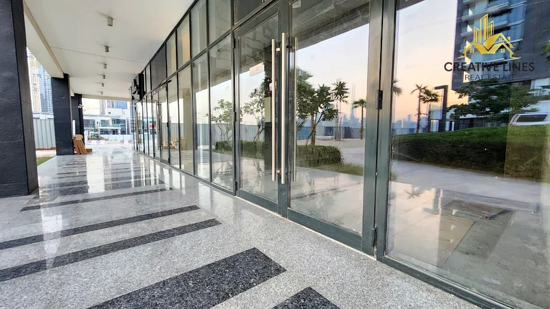 Shell and core prime location boulevard facing retail place available64064701522177110