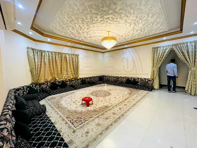 فيلا تجارية فاخرة للإيجار في روضة 2 عجمان 5000 قدم مربع64073343183619113