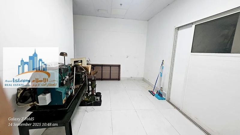Warehouse for Rent in Ajman – Near the Chinese Market, 2500 sq. ft. only 110000AED in year.64074344083329113