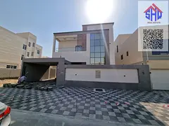 For sale, a villa with air conditioning, five rooms with a dressing room, a hall, and a maid's r