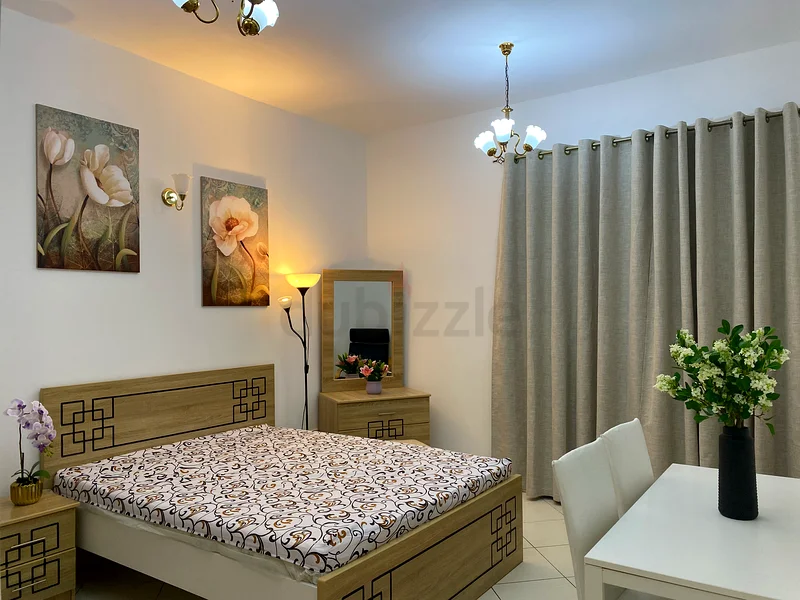 غرفة نوم رئيسية للإيجار في دبي، النهدة 2.64049671403394110