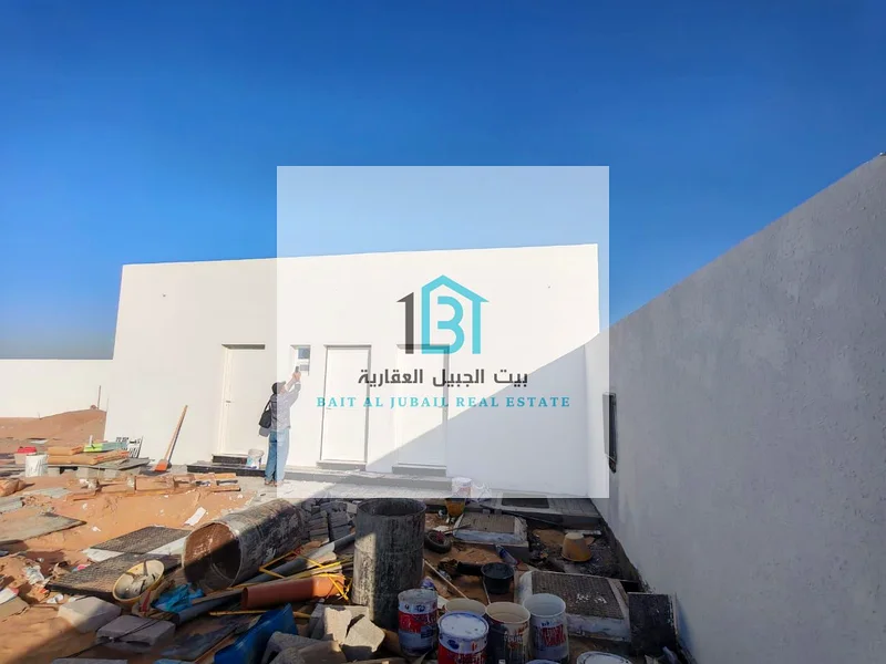 🏭 For Rent – Yard in Sharjah (Al Saja’a Industrial Area)  📐 Plot Size: 10,000 sq. ft.64058676966529110