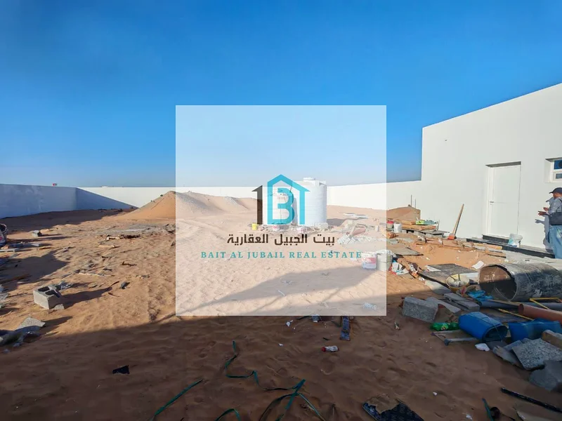 🏭 For Rent – Yard in Sharjah (Al Saja’a Industrial Area)  📐 Plot Size: 10,000 sq. ft.64058676966529114