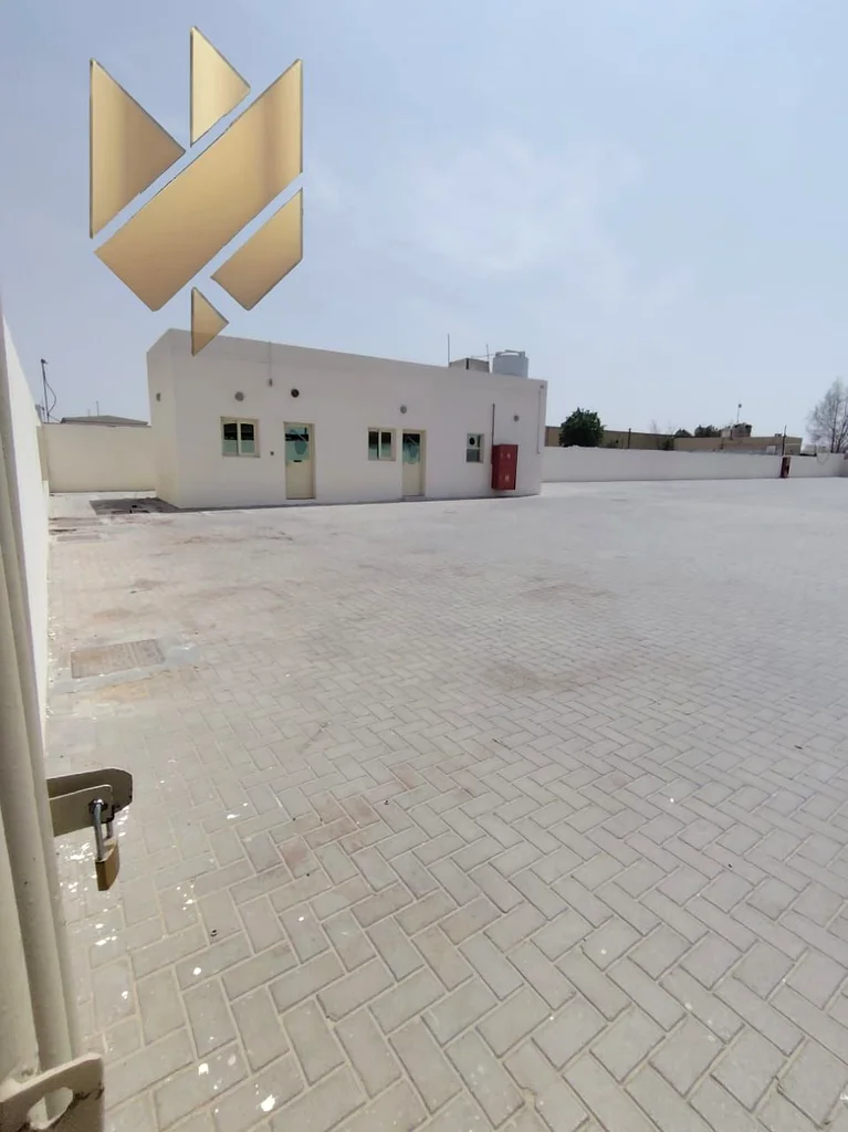 📢 Excellent Opportunity for Rent – 🧱 Walled Land in Al Saja’a Industrial Area, Sharjah  For those looking to lease a prime location for 🔧 commercia64057911895938110