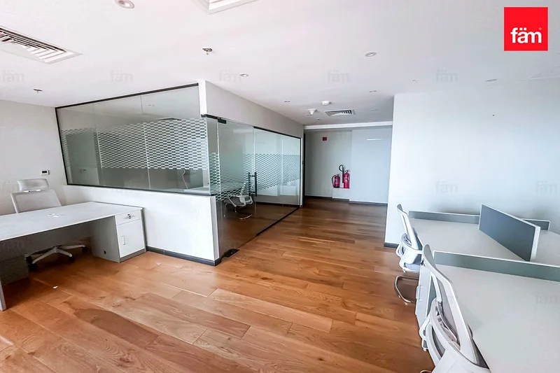 BRAND NEW FITOUT | FURNISHED | VACANT | Renovated64071282318082113