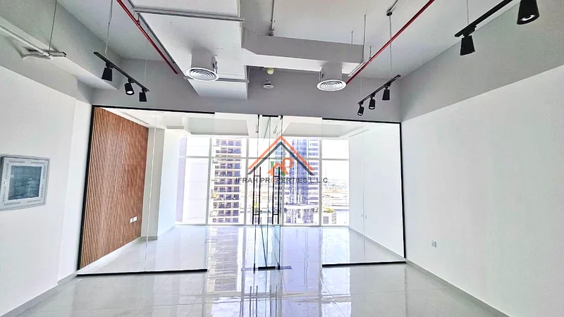 LAVISH PARTITION | STUNNING VIEWS | NEAR METRO64070514597890110