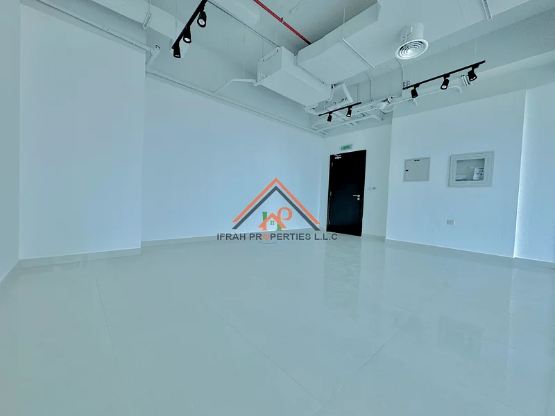 LAVISH PARTITION | STUNNING VIEWS | NEAR METRO64070514597890113