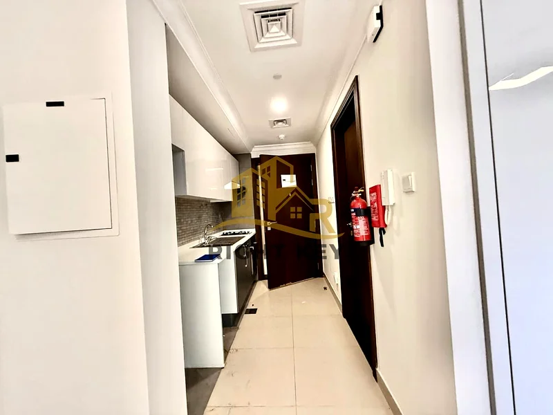 LIKE NEW STUDIO/ OPEN VIEW/ ONLY 47K64156632596867111