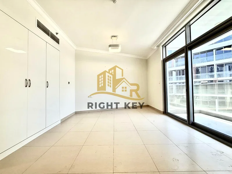 LIKE NEW STUDIO/ OPEN VIEW/ ONLY 47K64156632596867114