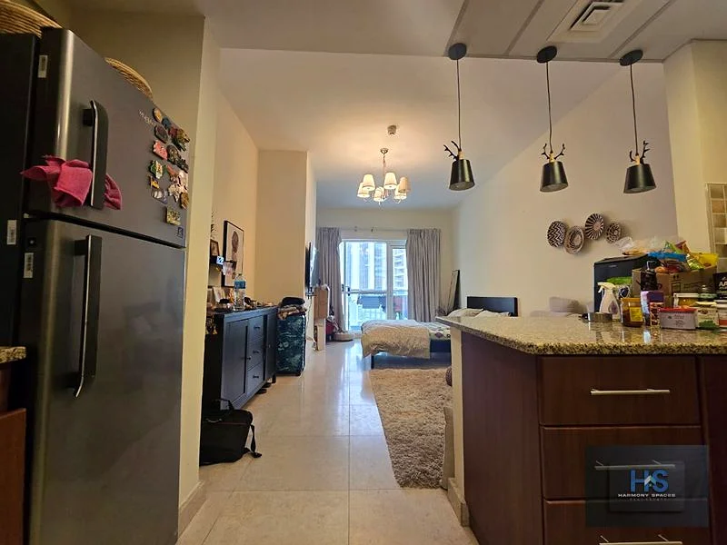 استوديو غير مفروش | جاهز للانتقال فورًا | موقع متميز64208946572675110