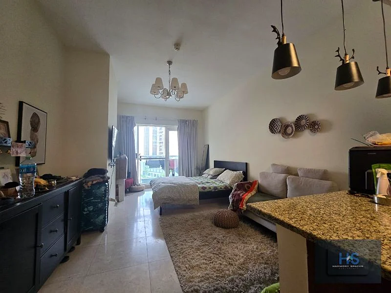 استوديو غير مفروش | جاهز للانتقال فورًا | موقع متميز64208946572675111