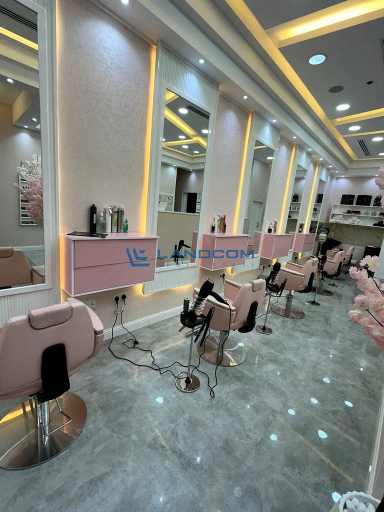 "Luxury Salon & Spa for Rent in Dubai Land – Business Sale at AED 250K for 10 Days Only!"64062371996289111