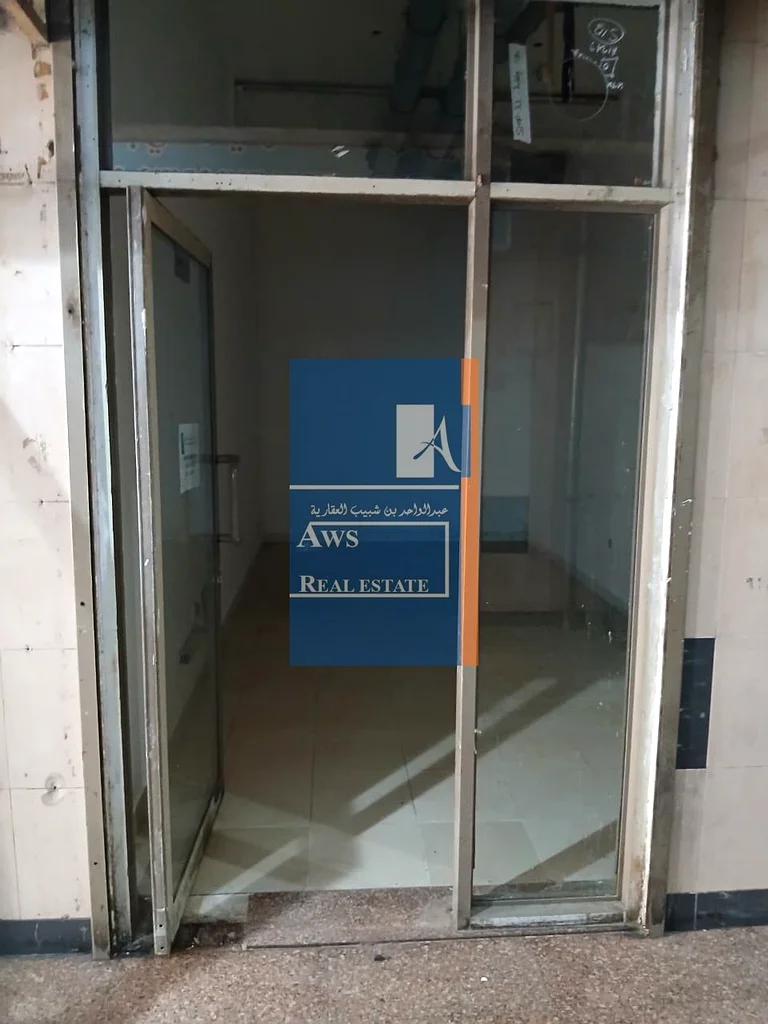 محل بأسعار معقولة في موقع تجاري ممتاز، بأماكن ذات إقبال مروري عالٍ64066029940226113