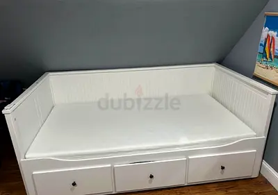 IKEA hamness Day bed with 3 storage drawers underneath and with 2 IKEA mattresses