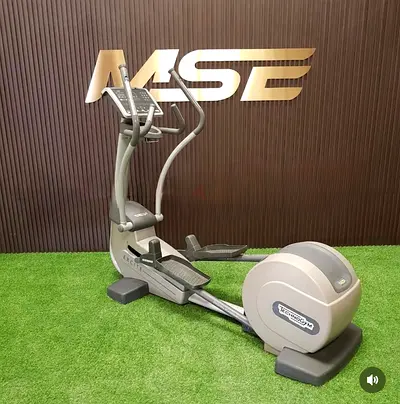 Technogym Cross Trainer Synchro 700E Ellipical