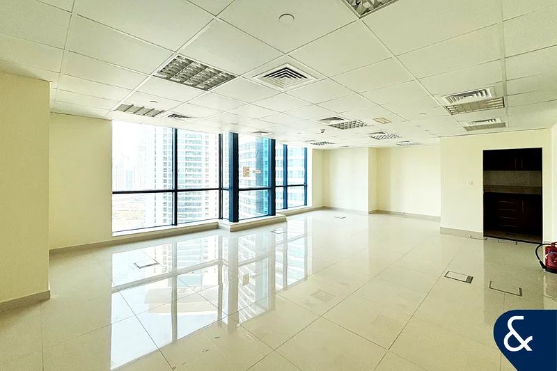 طابق عالي جدًا | إطلالات على البحيرة | تخطيط مفتوح64072451372801111