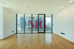 Elegant Design - Corner with City View - Top Notch Quality - Storage Room
