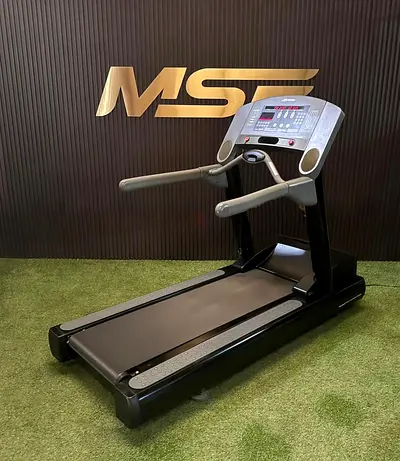 Life Fitness 95Ti Treadmill – Refurbished
