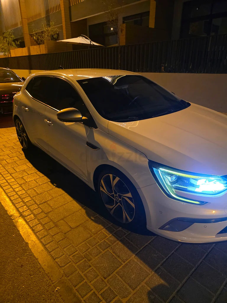 Immaculate condition, low kms, GCC spec63891332631427113