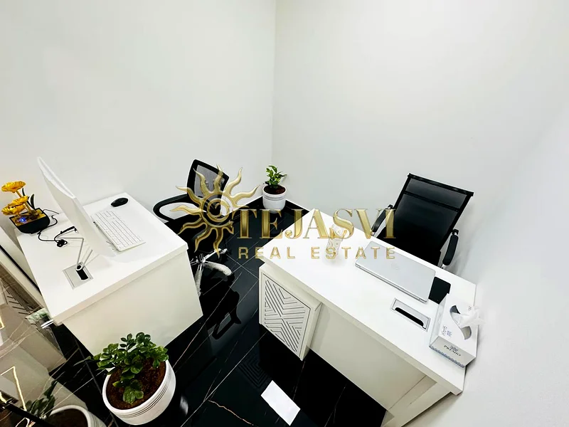 Spacious Office for Rent in Dubai | direct from Owner | near metro64072229048835112