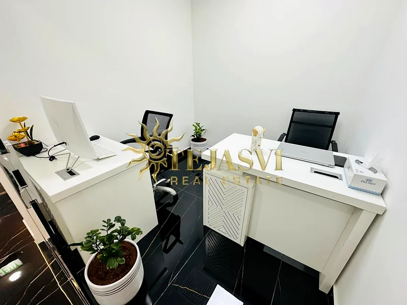 Spacious Office for Rent in Dubai | direct from Owner | near metro64072229048835113