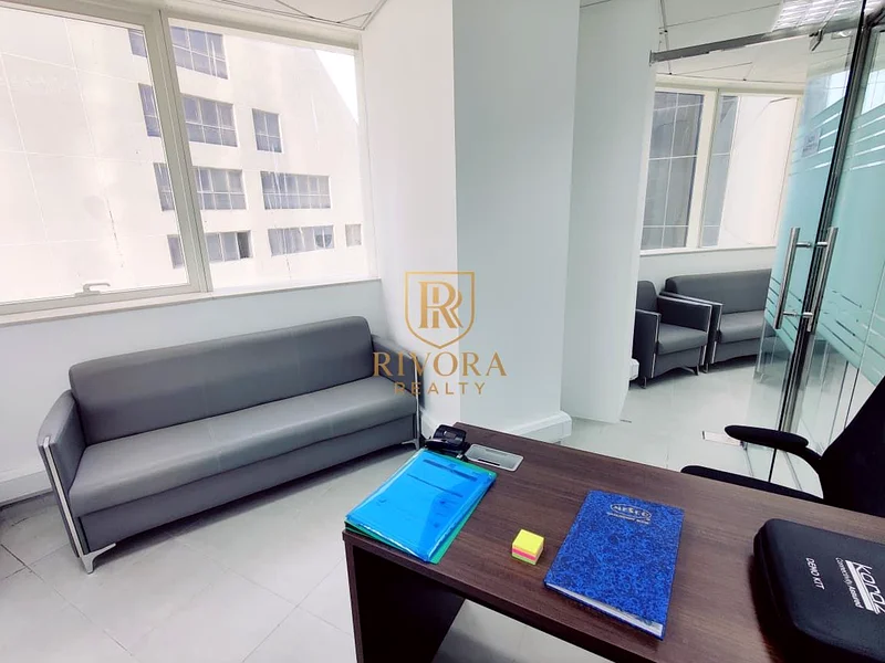 مكتب مفروش مع بانTRY ودورة مياه64066581412867112