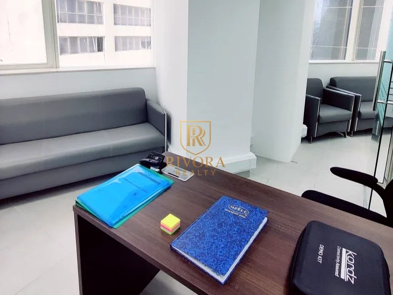مكتب مفروش مع بانTRY ودورة مياه64066581412867113