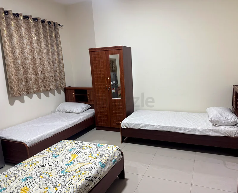 أبراج ناصر، شقة جديدة مكونة من 3 غرف نوم مفروشة بالكامل وغرفة رئيسية للموظفين فقط لثلاثة أشخاص فقط.64226219495171112