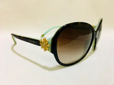 Chic Tiffany Sunglasses with Floral Design