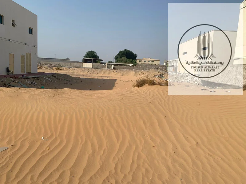 Land for rent in Ajman, Al Jurf Industrial 3, on a main street, area 6400 feet, price 89600 dirhams, suitable for warehouses and long-term contract64074673685121114