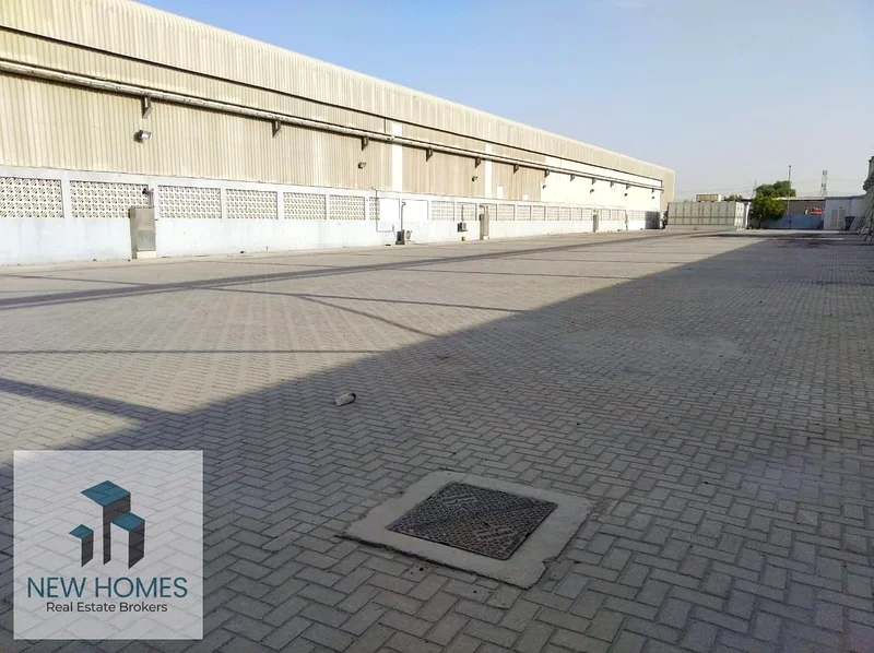 Commercial Land with Office Attach Washroom and Pantry Best For Contracting Companies or use any Commercial or Storage use64063910899457114