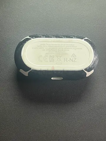 Stylish and Compact Wireless Earbuds for Sale!