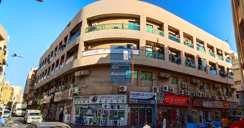 محل واسع في ديرة، موقع تجاري متميز، يطل على الشارع64066029931779114