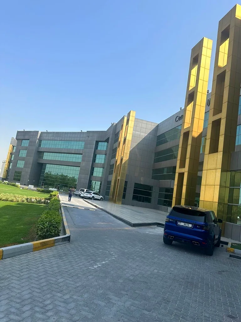 Fitted Office | Reserved and visitor parking | Prime location64066138872833110