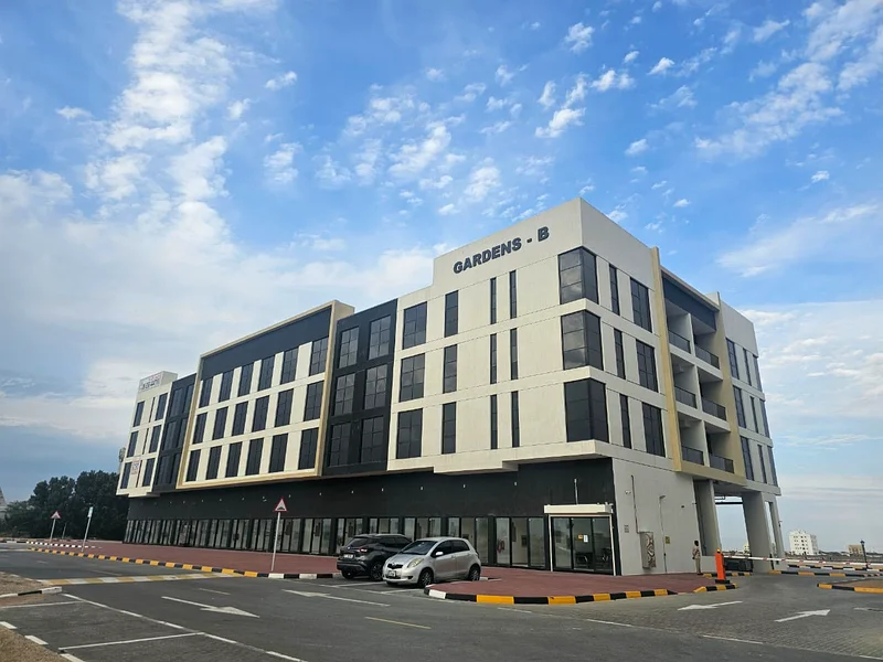 SHOP AVAILABLE FOR RENT | direct from owner (shop12 Gardens B)64059803309825110