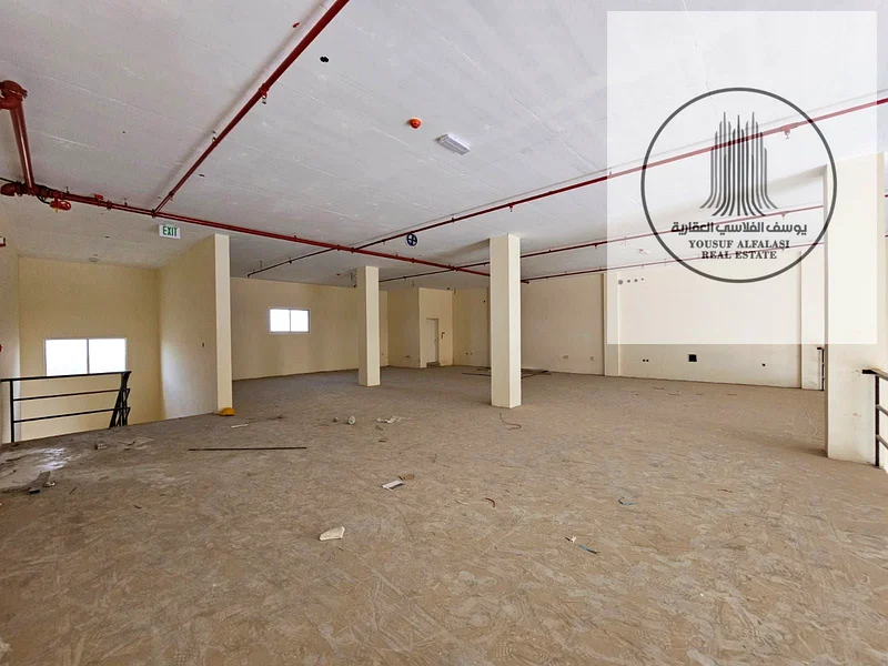 For rent in Umm Al Quwain: Warehouse 11,450 sq ft 40 sq m Price: AED 515 Delivery: First of November After the tenant's lease expires64061163245057111
